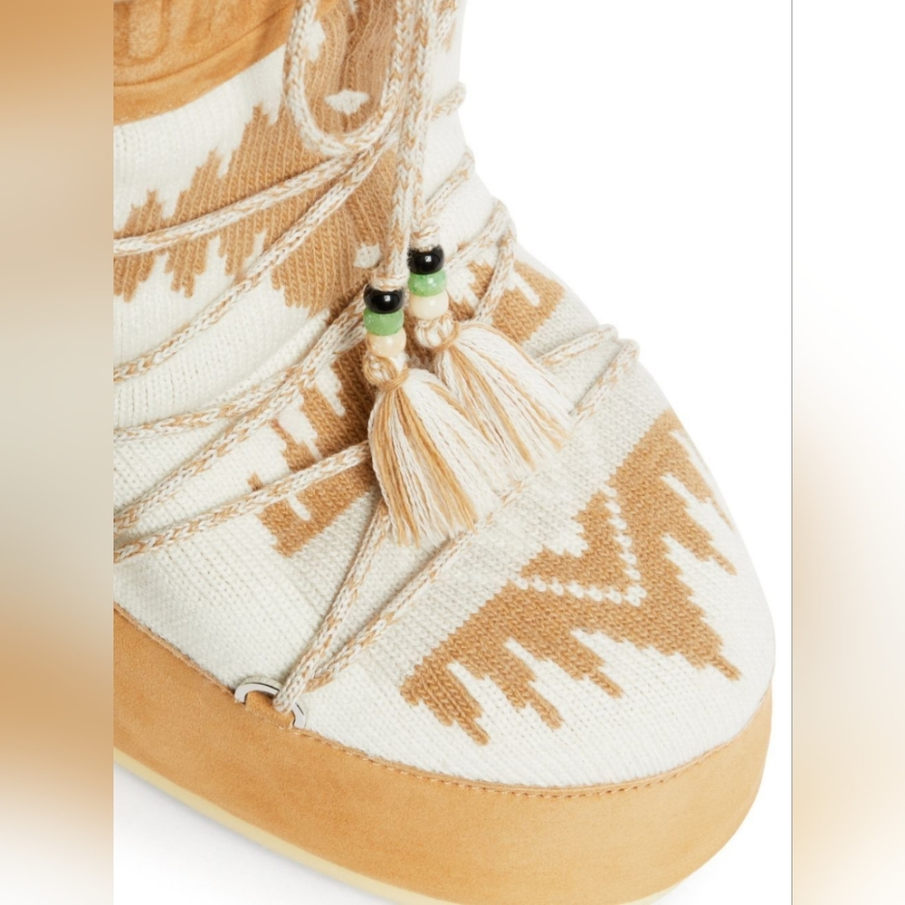 SOLD Alanui Moon Boots - Picture 4 of 10